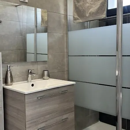 N2 Maison T2 Climatisé Ajaccio (Corsica)