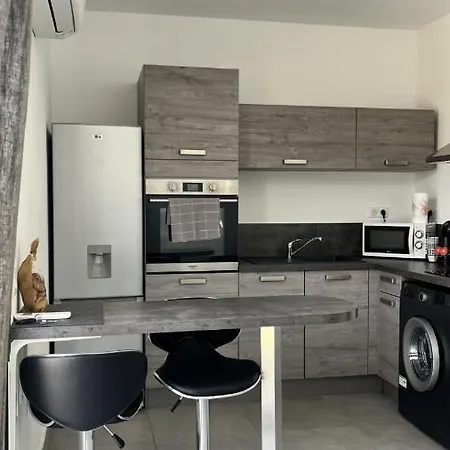 Appartement N2 Maison T2 Climatisé *